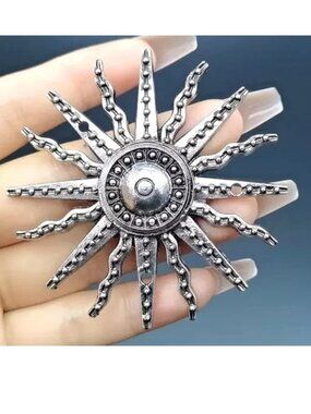 Brooch Aztec Starburst Sun Pin Stylish Boho Silve Tone Art Deco Textured